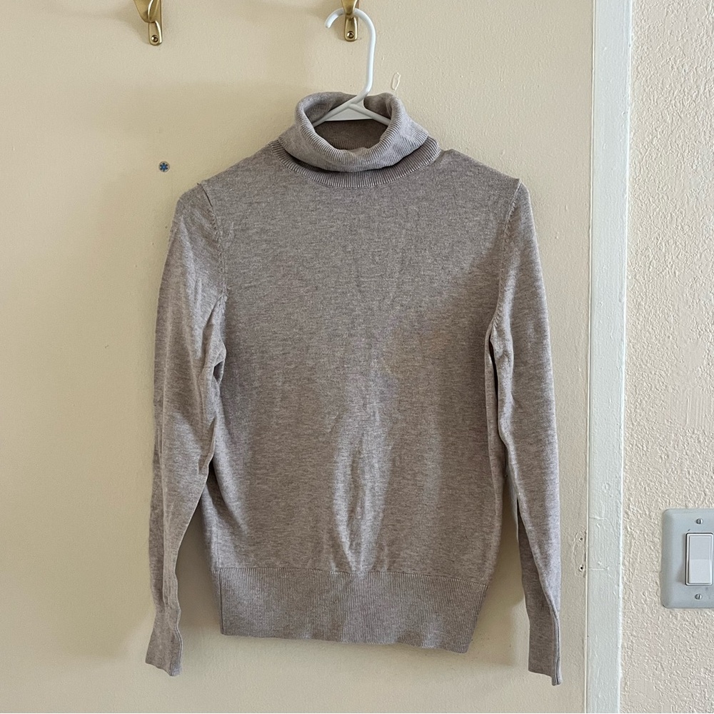 H&M turtle neck sweater